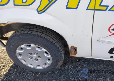 2003 Chrysler Town & Country z USA, uszkodzony, nr VIN 2C8GP24313R272348